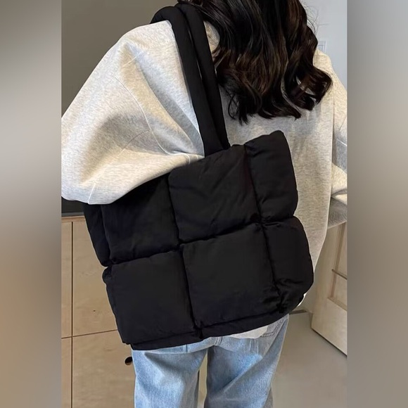 Quilted puffer tote-Black - Picture 2 of 8